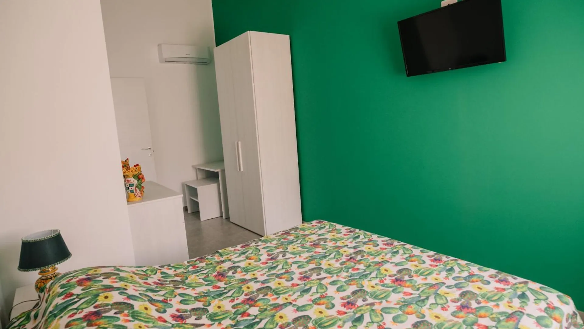 Holiday home Casa Vacanze Verdemare Caronia
