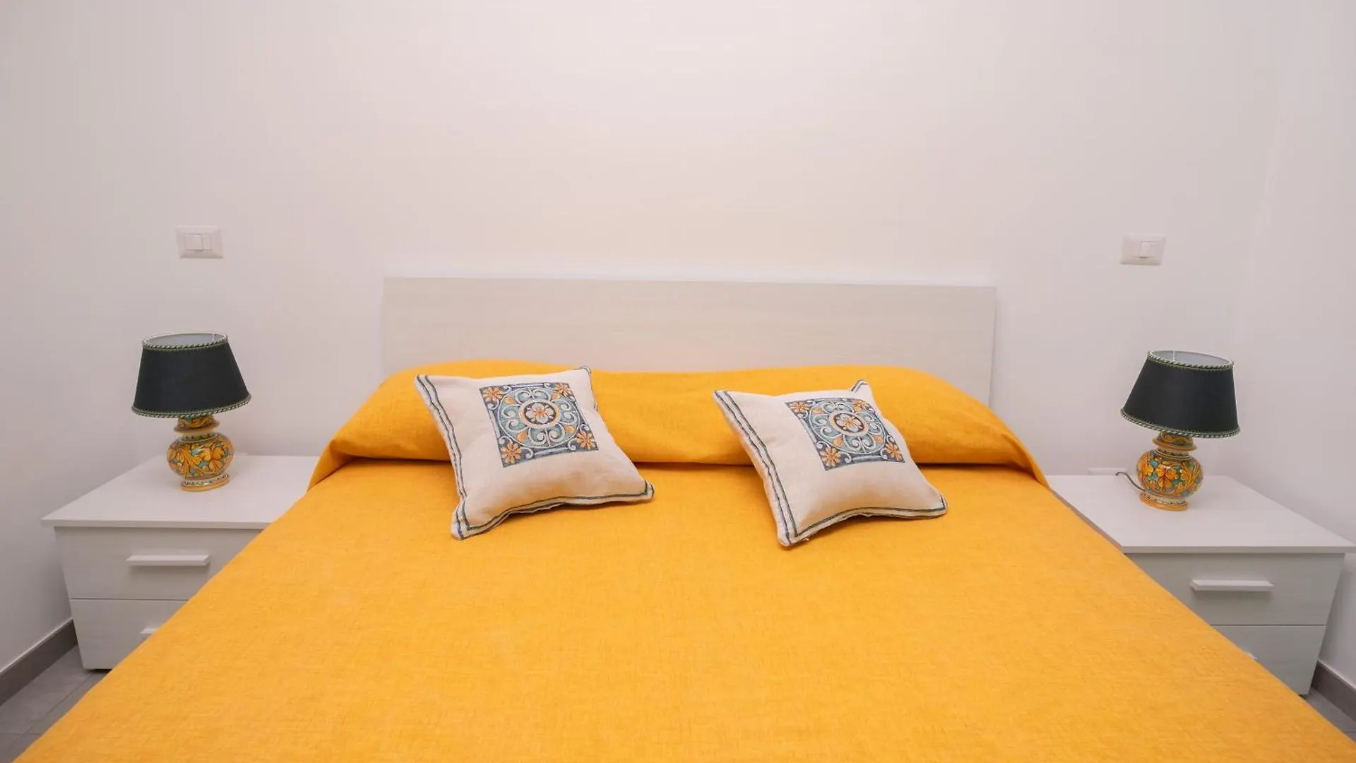 Casa Vacanze Verdemare Caronia 0*,  Italy