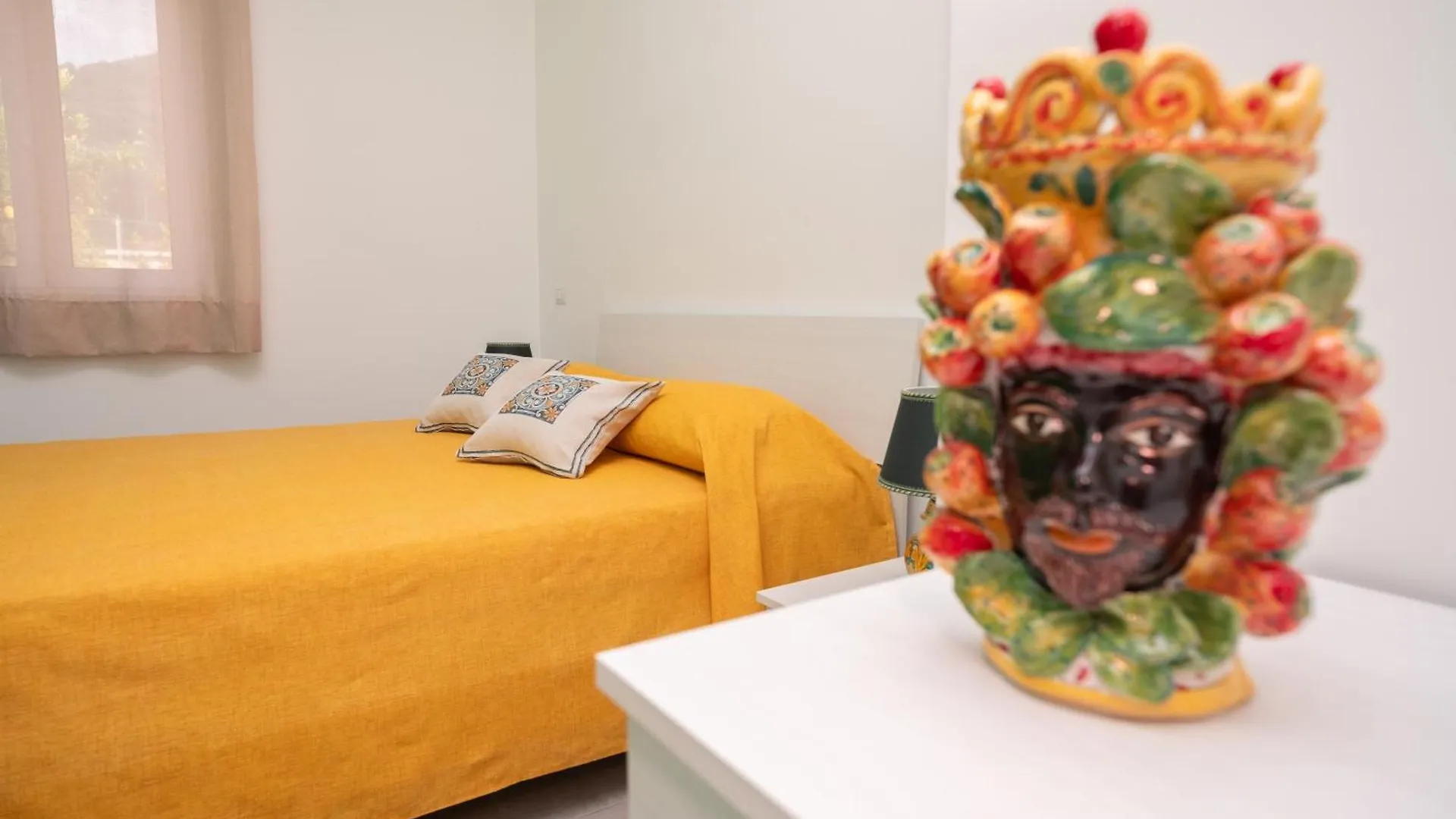 Casa Vacanze Verdemare Caronia Holiday home